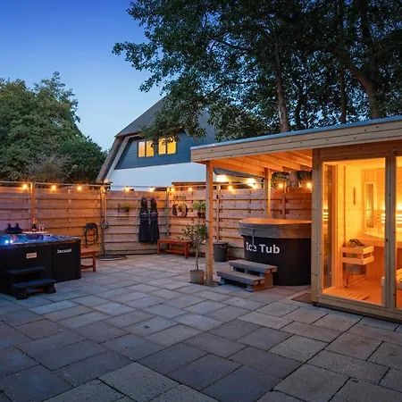 The Island Life Texel Met Jacuzzi Villa De Koog  Exterior photo
