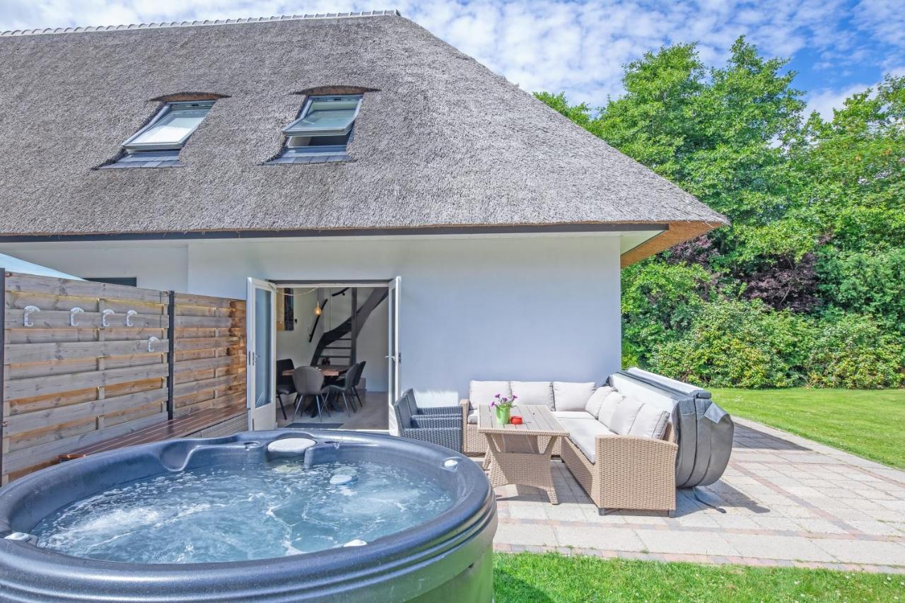 The Island Life Texel Met Jacuzzi Hébergement de vacances De Koog (Texel)